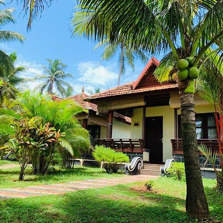 Maadathil Cottages Varkala Buitenkant foto
