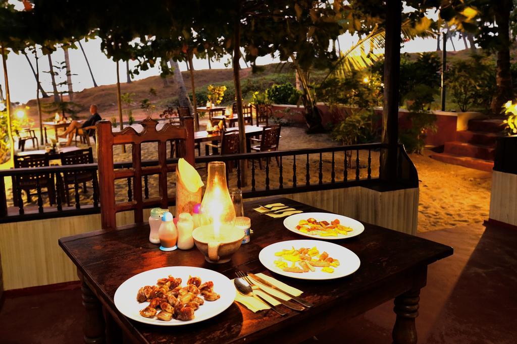 Maadathil Cottages Varkala Buitenkant foto