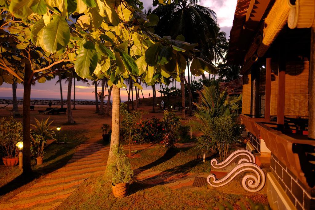 Maadathil Cottages Varkala Buitenkant foto