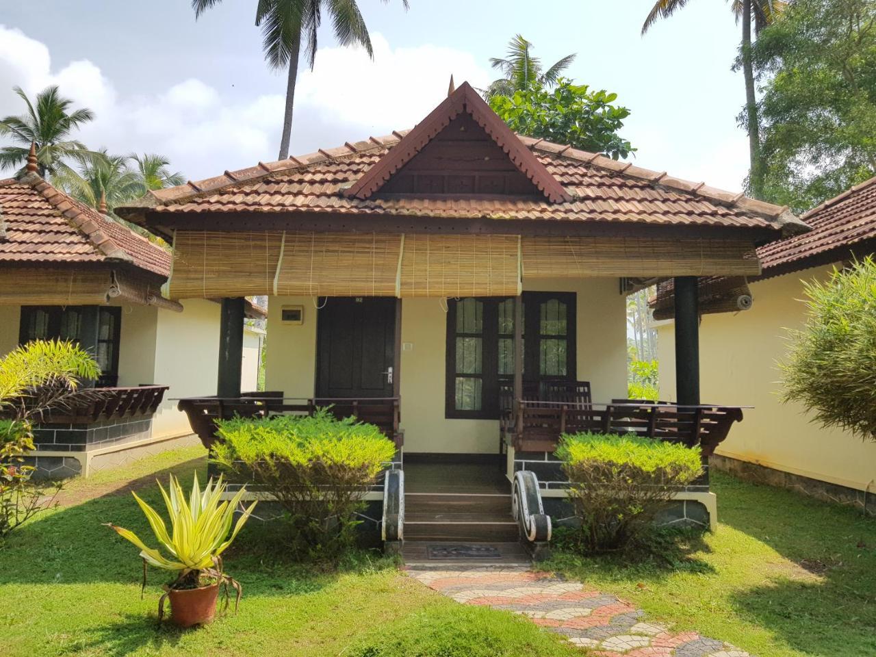 Maadathil Cottages Varkala Buitenkant foto